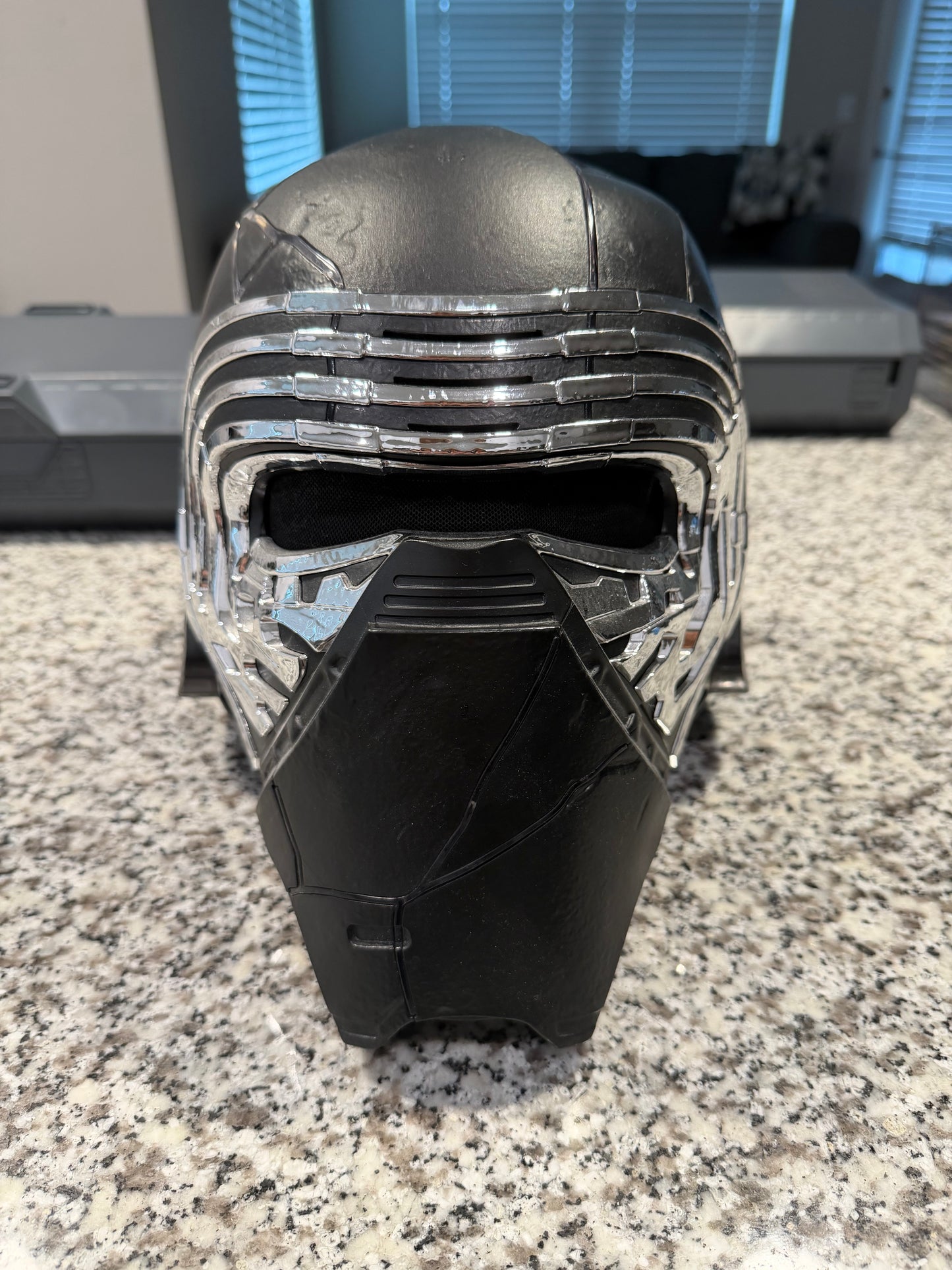 Kylo Ren Reforged (Pre-Owned)